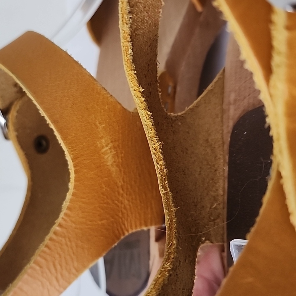 MIA Yellow Leather Mules - Picture 5 of 9